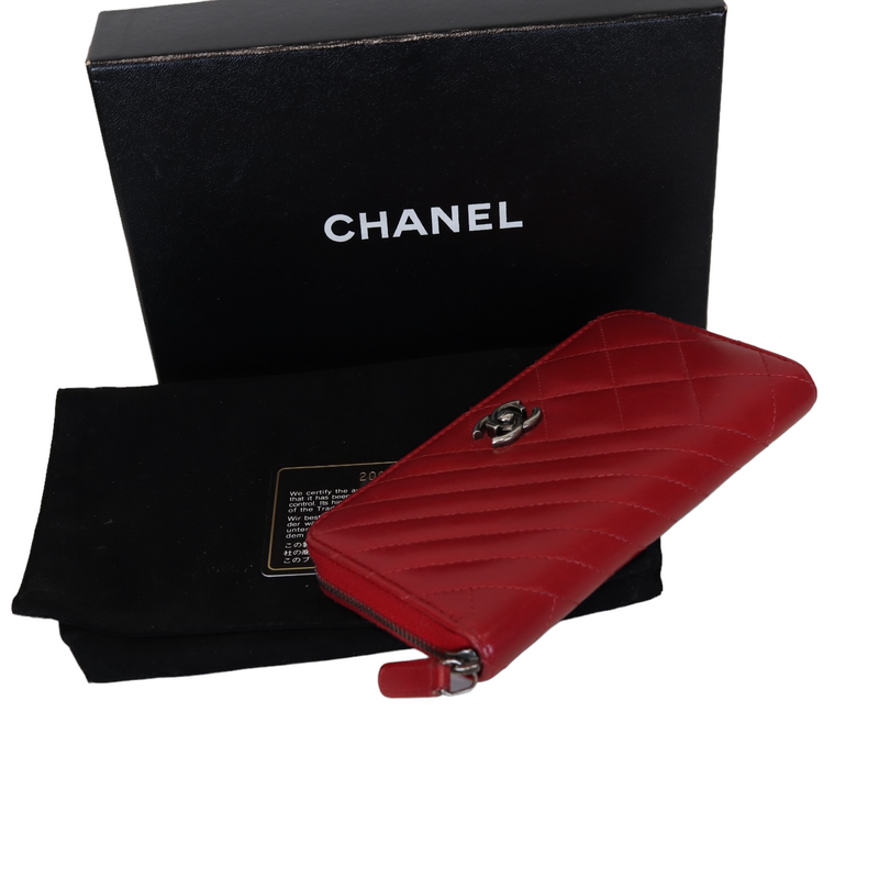 Quilted red wallet RHW