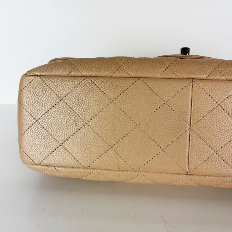 Single Flap Jumbo in Beige Caviar with SHW
