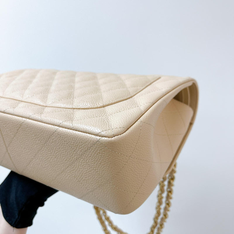 Double Flap Jumbo Caviar Beige GHW