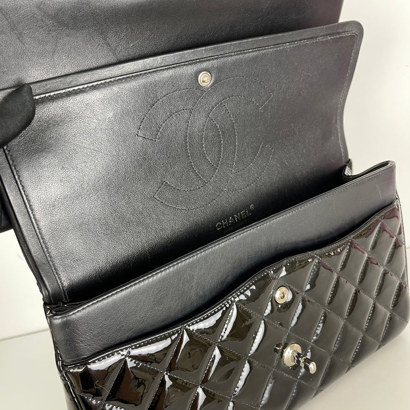 Double Flap Jumbo Quilted Patent in Black SHW