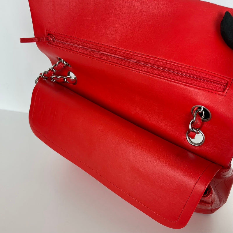 Classic Flap Medium Lambskin Red SHW