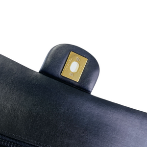 Classic Flap Medium Lambskin Black GHW