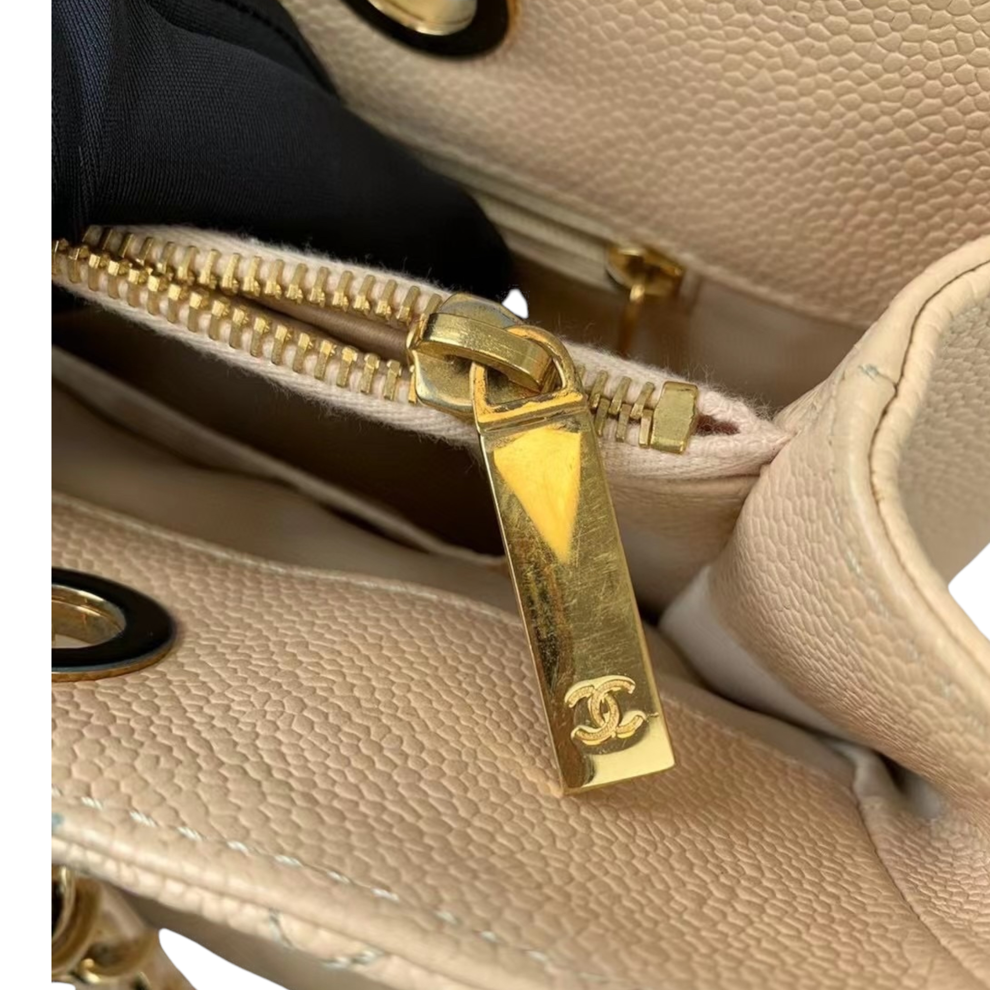 Chanel Beige GST in caviar leather with gold hardware – Bag Religion