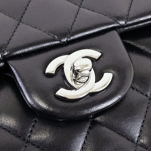 Medium Classic Double Flap Lambskin Black SHW