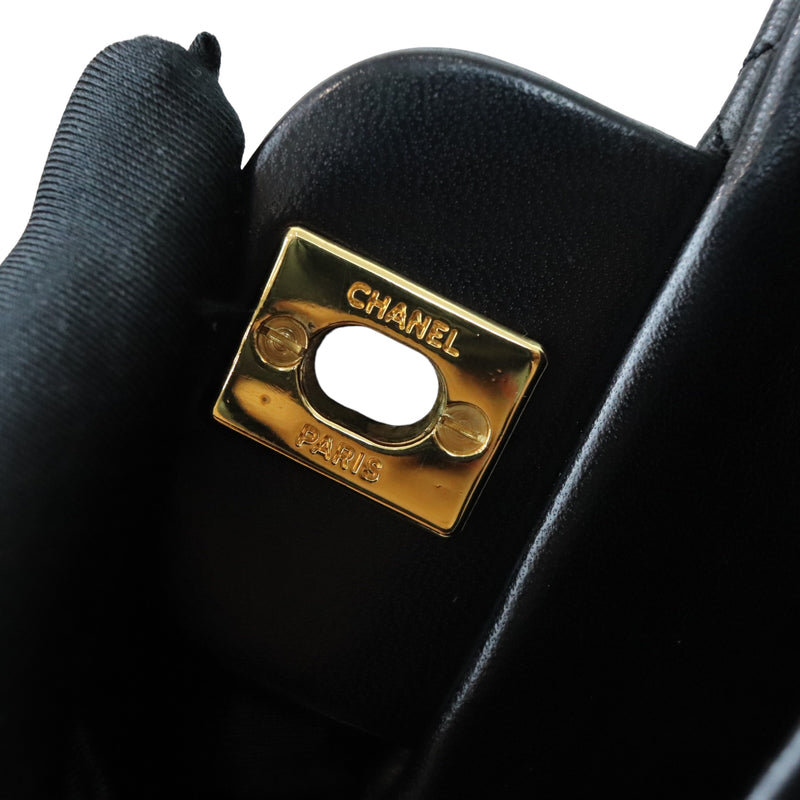 Classic Double Flap Medium Vintage Black GHW
