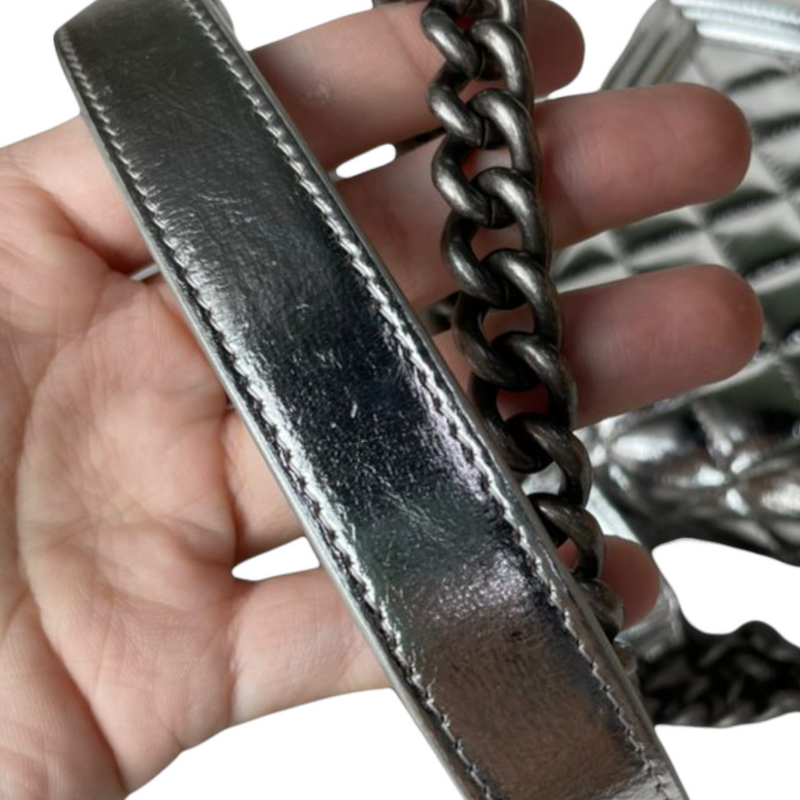 Vertical North South Boy Silver RHW