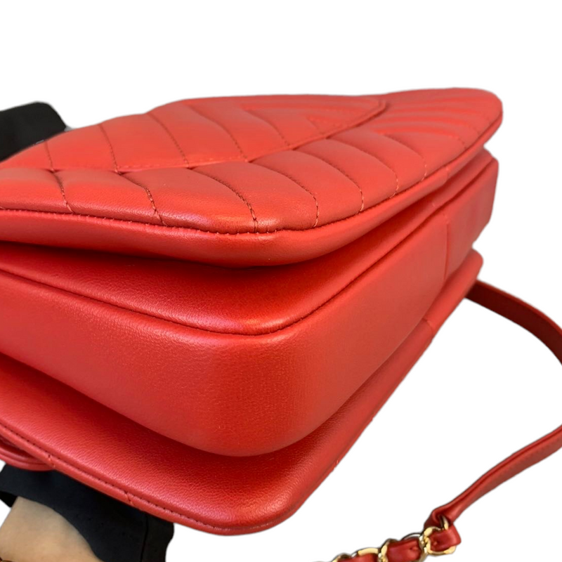 Small Trendy CC Chevron Lambskin Red GHW