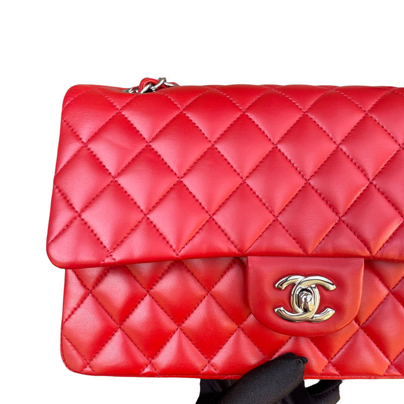 Classic Medium Flap Lambskin Flap Red SHW