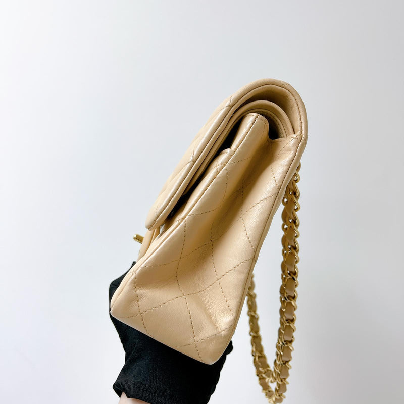 Double Flap Medium Lambskin Beige GHW