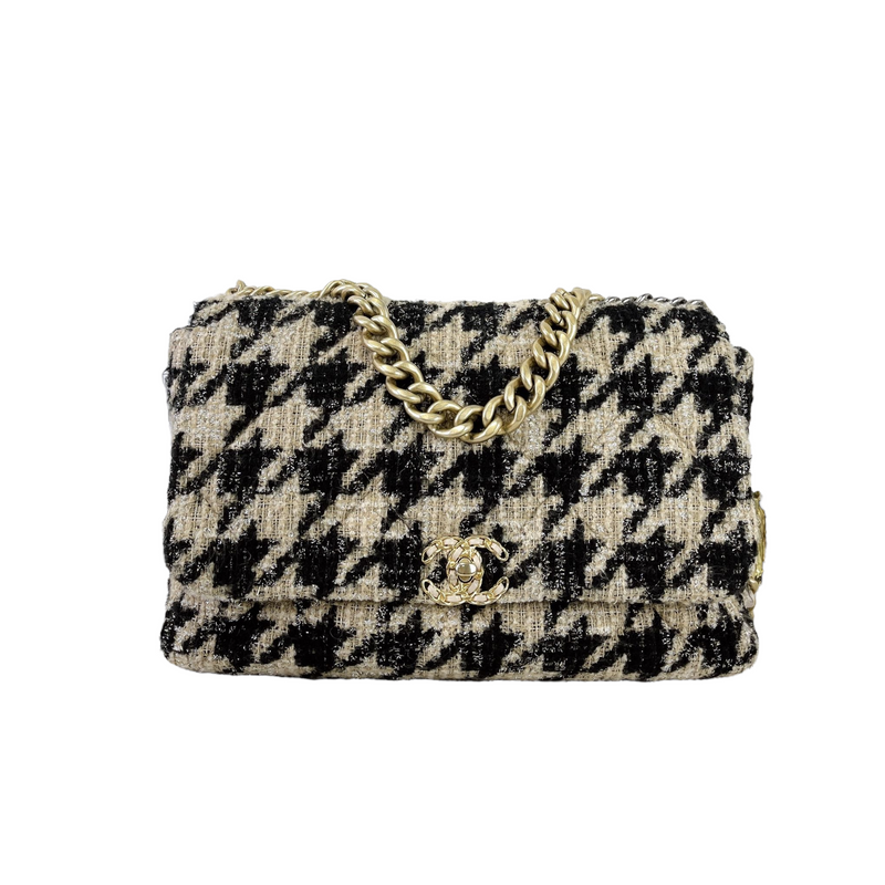 chanel tweed clutch