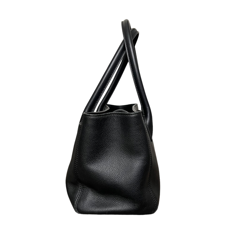 Executive Cerf Tote Grained Black SHW