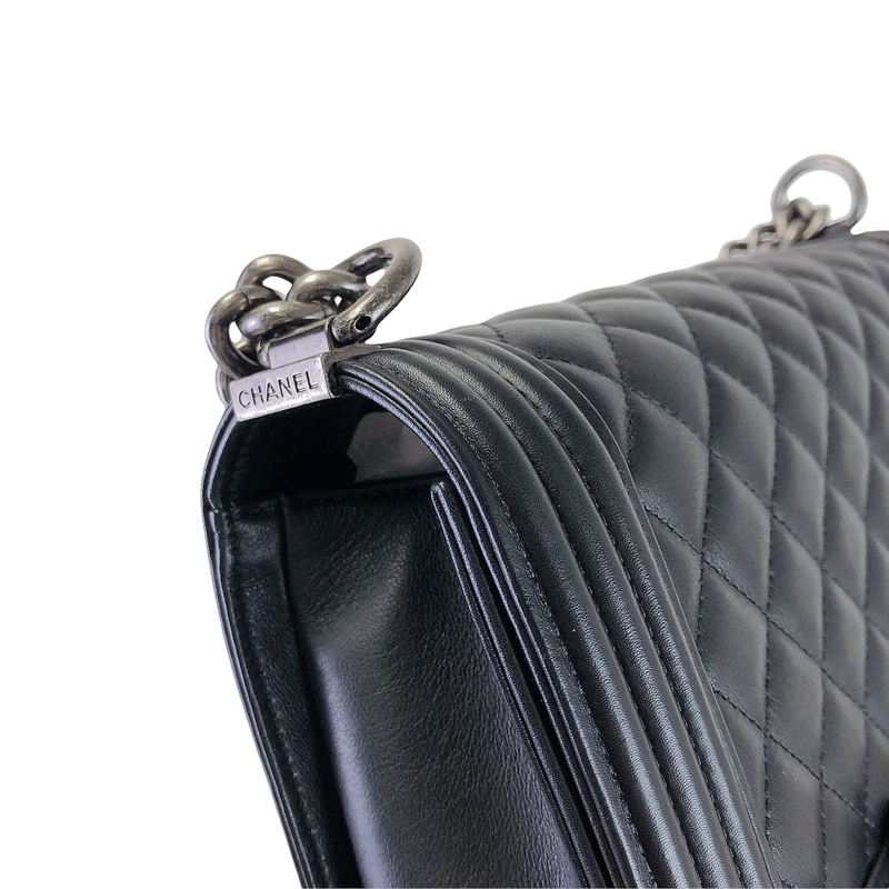 Boy Old Medium Calfskin Black RHW