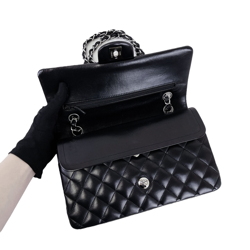 Medium Classic Double Flap Lambskin Black SHW