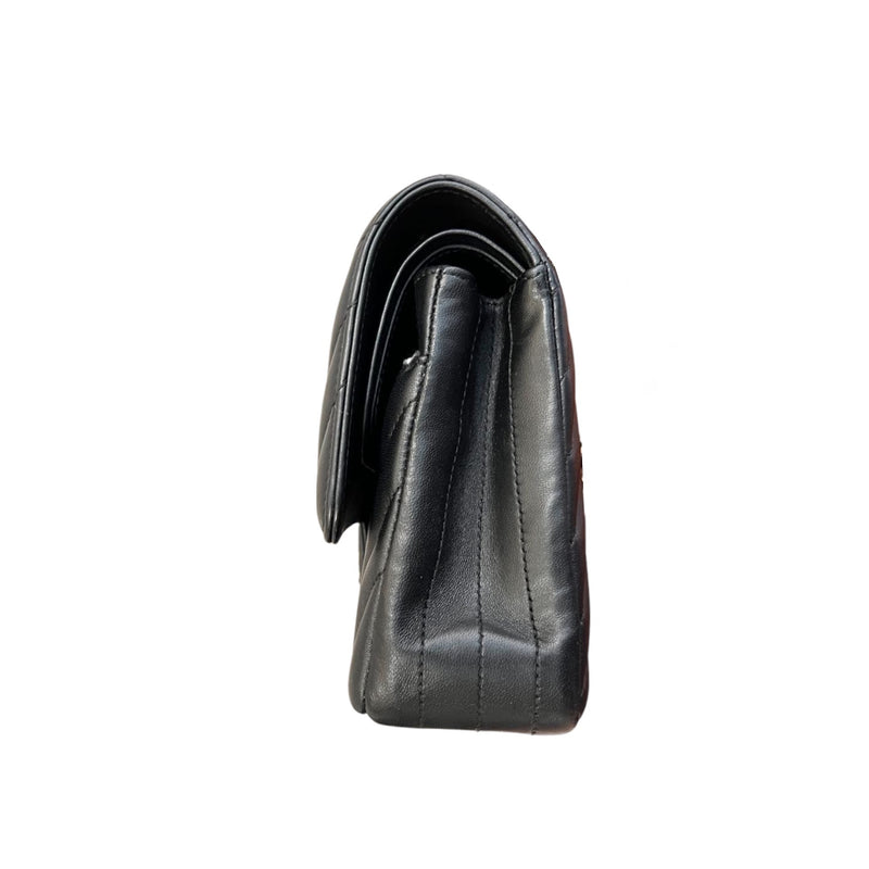 Medium Classic Chevron Calfskin Black GHW