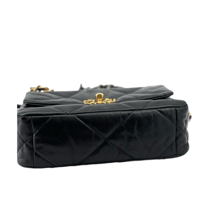 Small Chanel 19 Quilted Black MHW