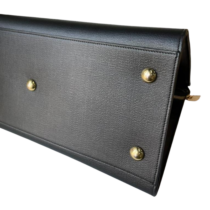 Textured Calfskin Medium Classic Y Black GHW