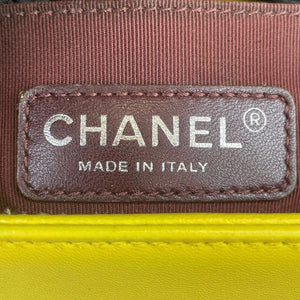 Chevron Boy Old Medium Calfskin Yellow RHW