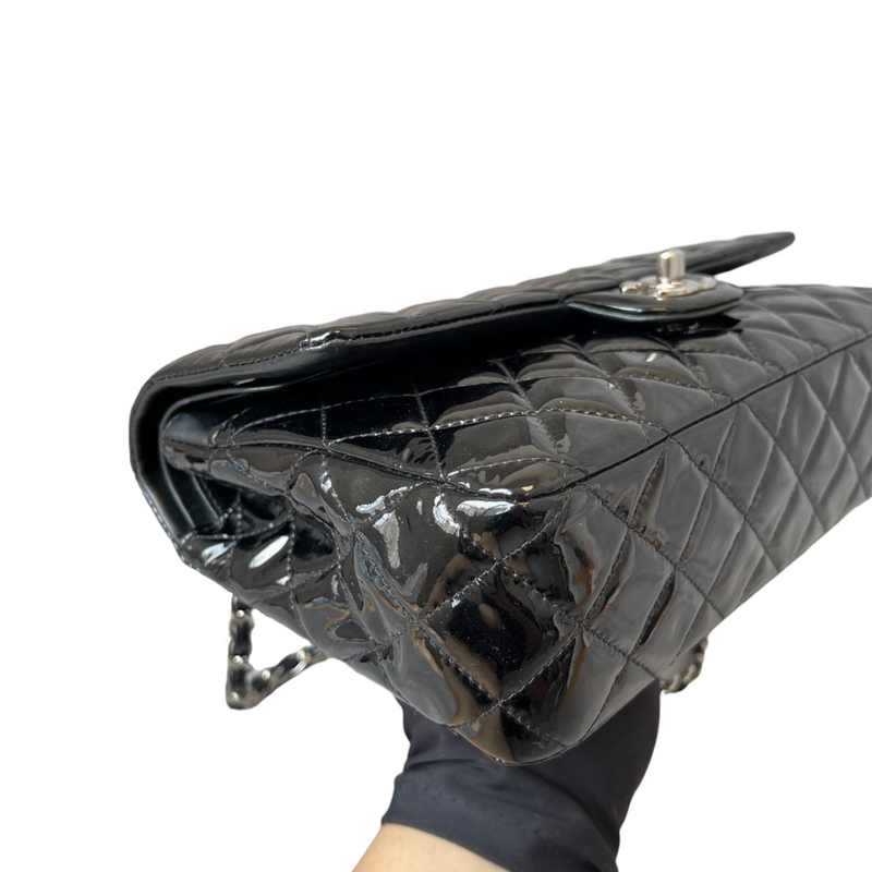 Medium Classic Flap Patent Black SHW