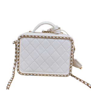 Chained Medium Caviar Quilted Vanity Case White GHW