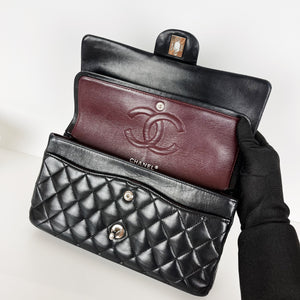 Classic Flap Medium Lambskin Black SHW