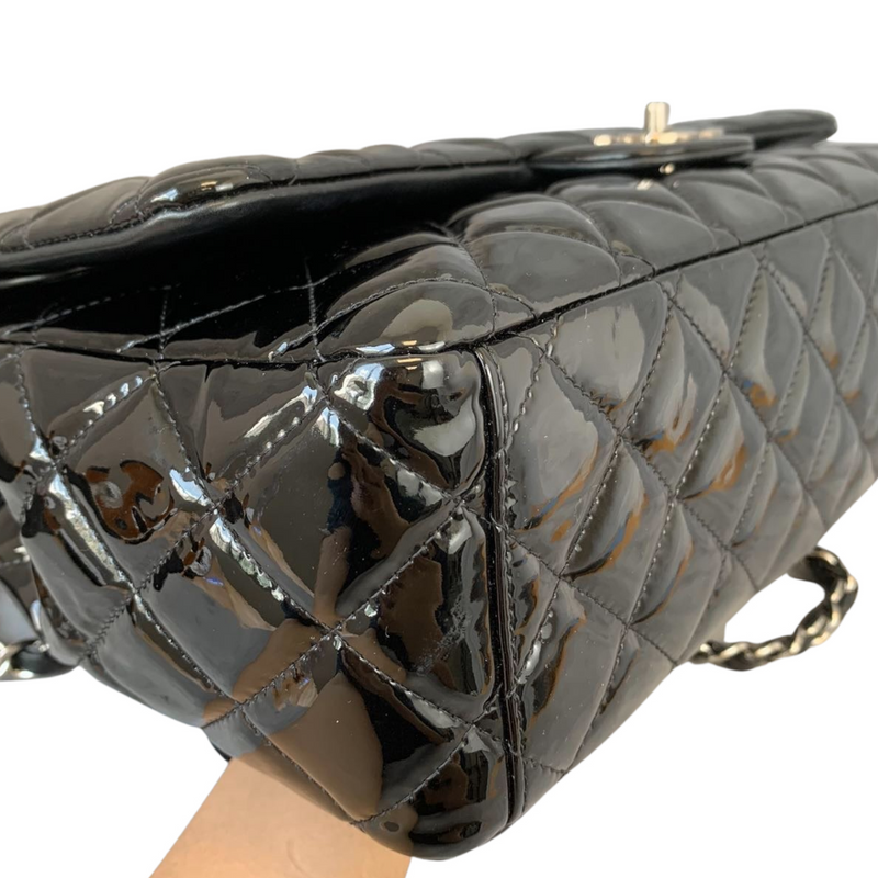 Classic Double Flap Maxi Patent Black SHW