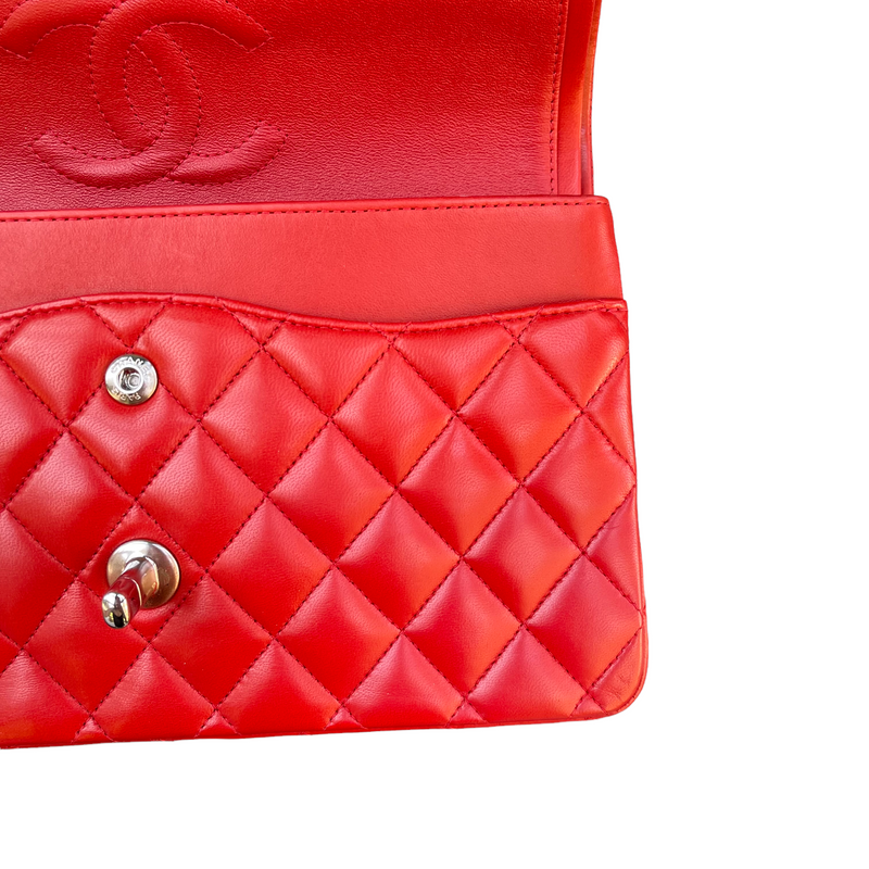 Classic Medium Flap Lambskin Flap Red SHW