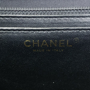 Classic Single Flap Maxi Caviar Black GHW