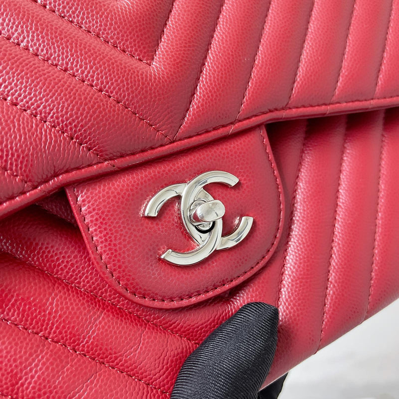 Classic Flap Jumbo Caviar Red Chevron SHW