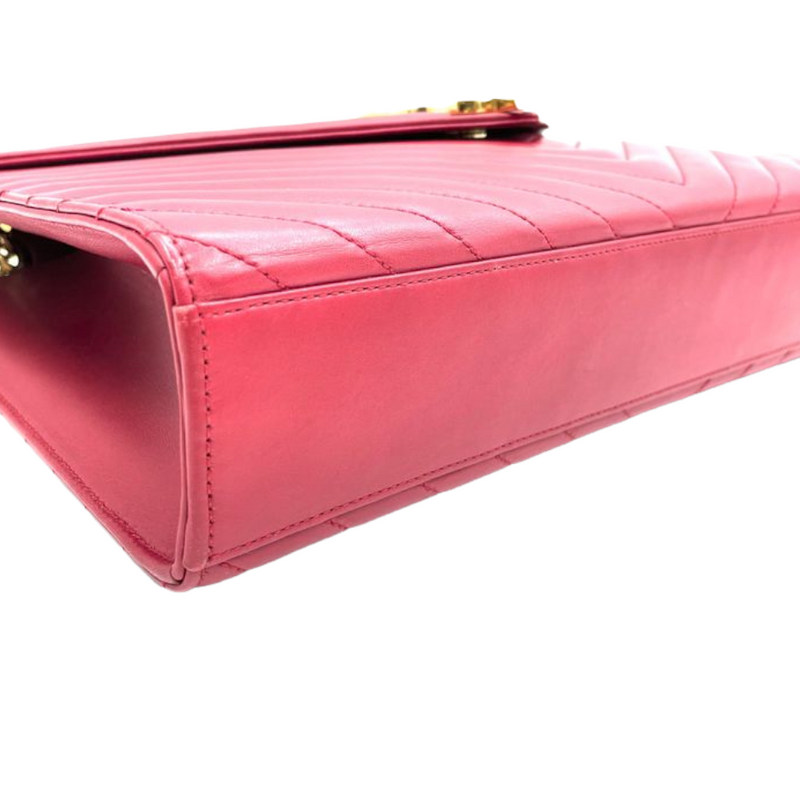 Envelope Large in Chevron Leather Red GHW