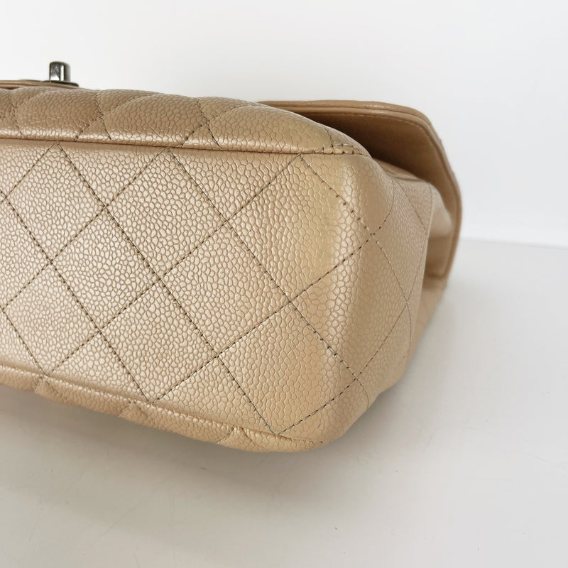 Single Flap Jumbo in Beige Caviar with SHW