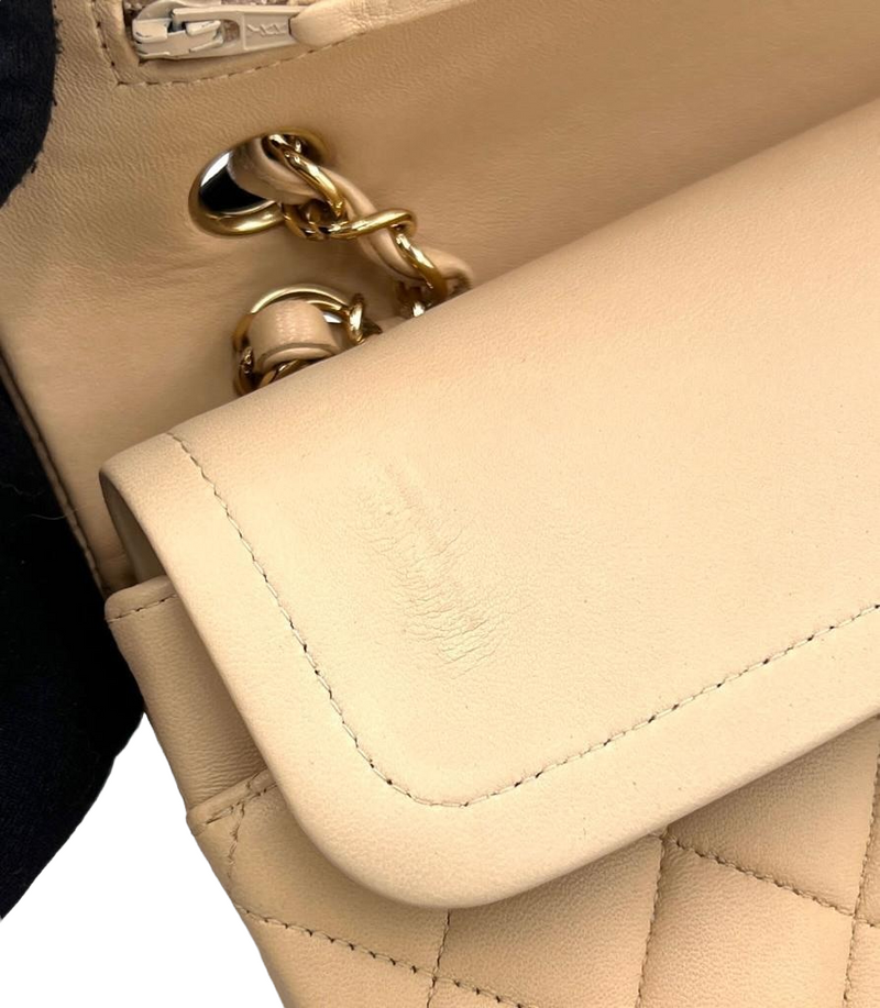 Classic Flap Medium Lambskin Beige GHW