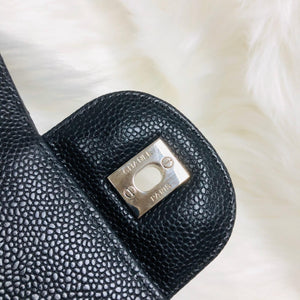 Single Flap Classic Jumbo in Black Caviar with SHW
