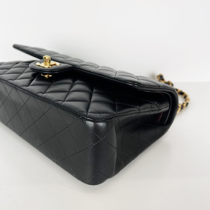 Classic Flap Medium Lambskin Black GHW