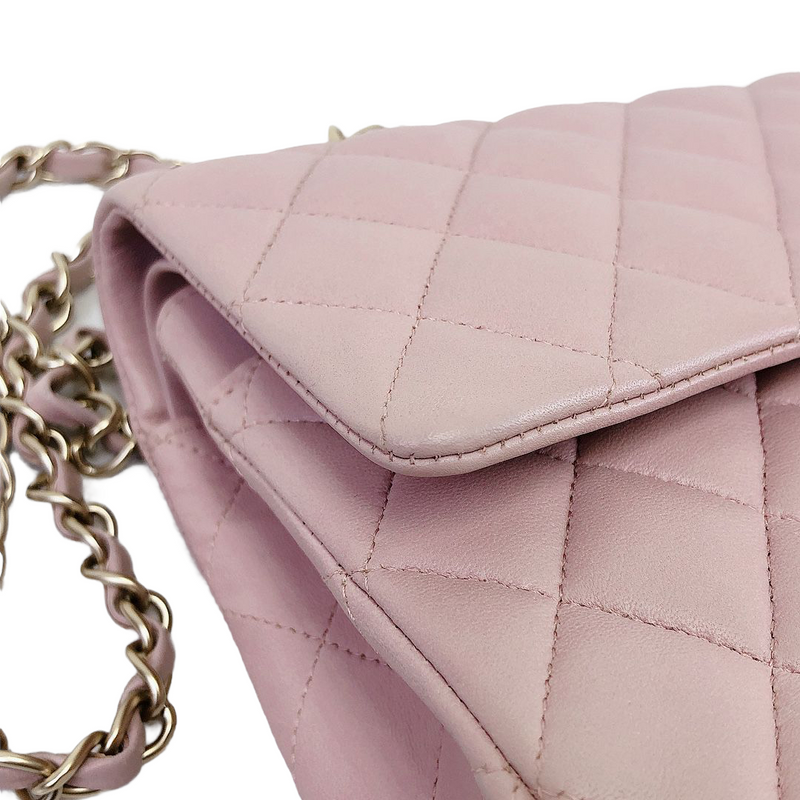 Classic Flap Medium Lambskin Pink GHW