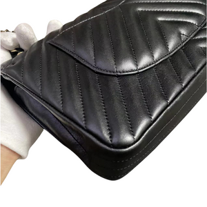 Medium Classic Chevron Calfskin Black GHW
