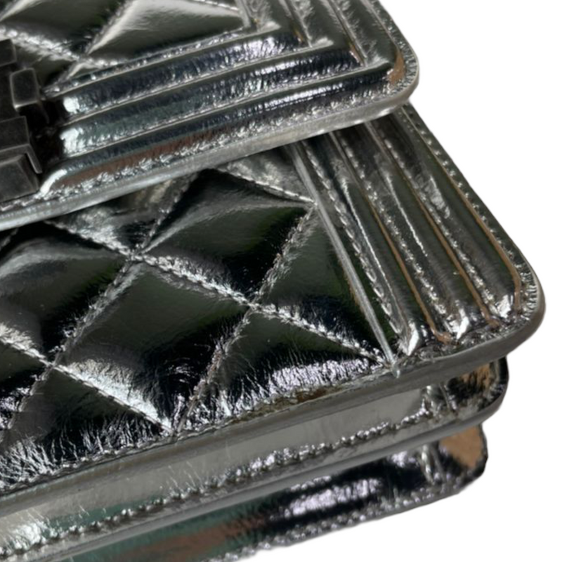 Vertical North South Boy Silver RHW