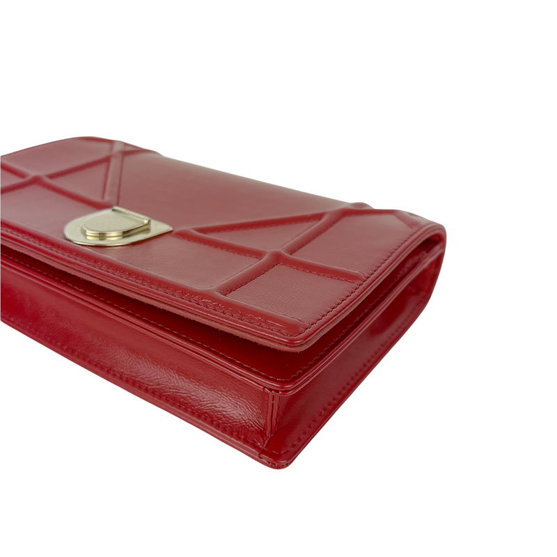 Diorama Wallet On Chain WOC Red