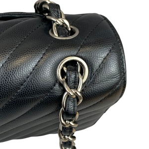 Classic Flap Jumbo Caviar Black Chevron SHW