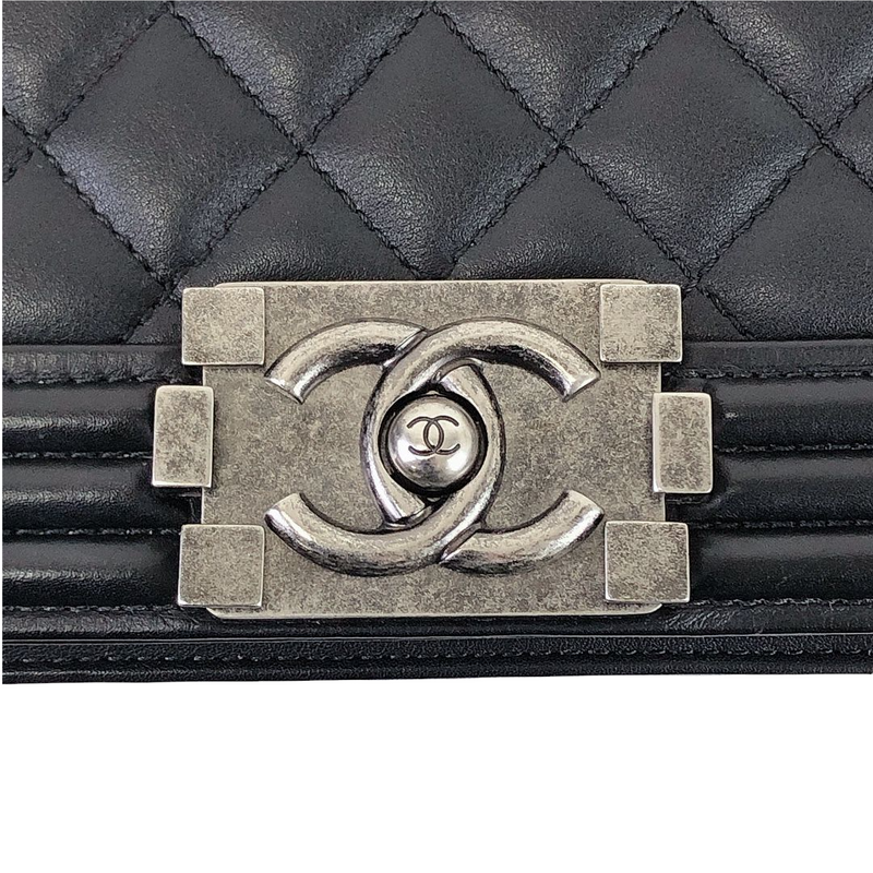 Boy Old Medium Calfskin Black RHW