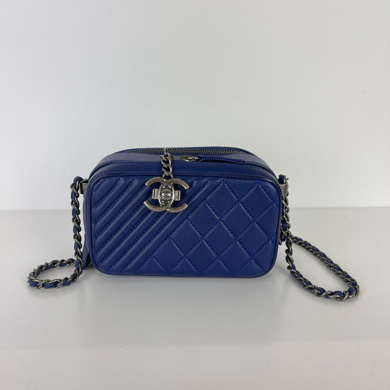 Chanel Coco Handle Flap Quilted Caviar Gold-tone Mini Black