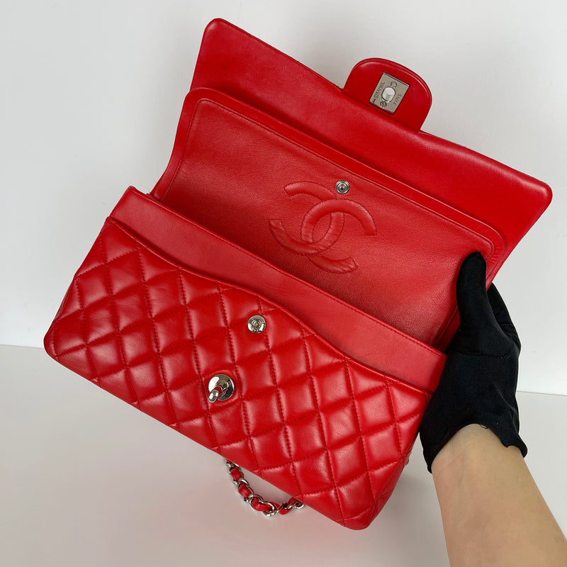 Classic Flap Medium Lambskin Red SHW