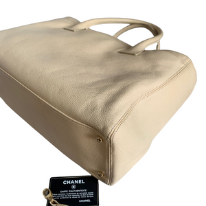 Executive Cerf Tote Caviar Beige GHW