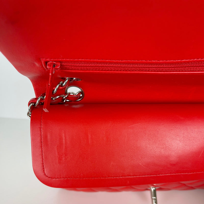 Classic Flap Medium Lambskin Red SHW
