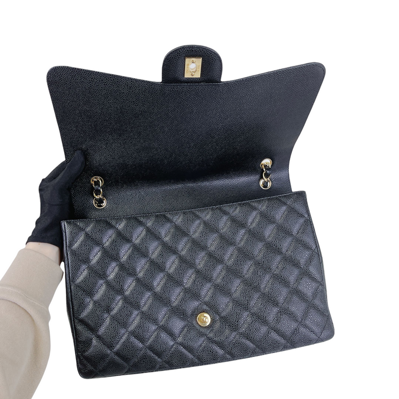 Classic Single Flap Maxi Caviar Black GHW