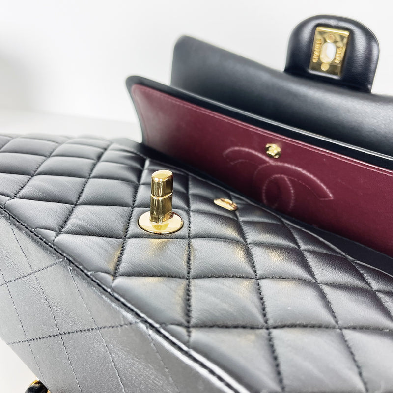 Classic Flap Medium Lambskin Black GHW