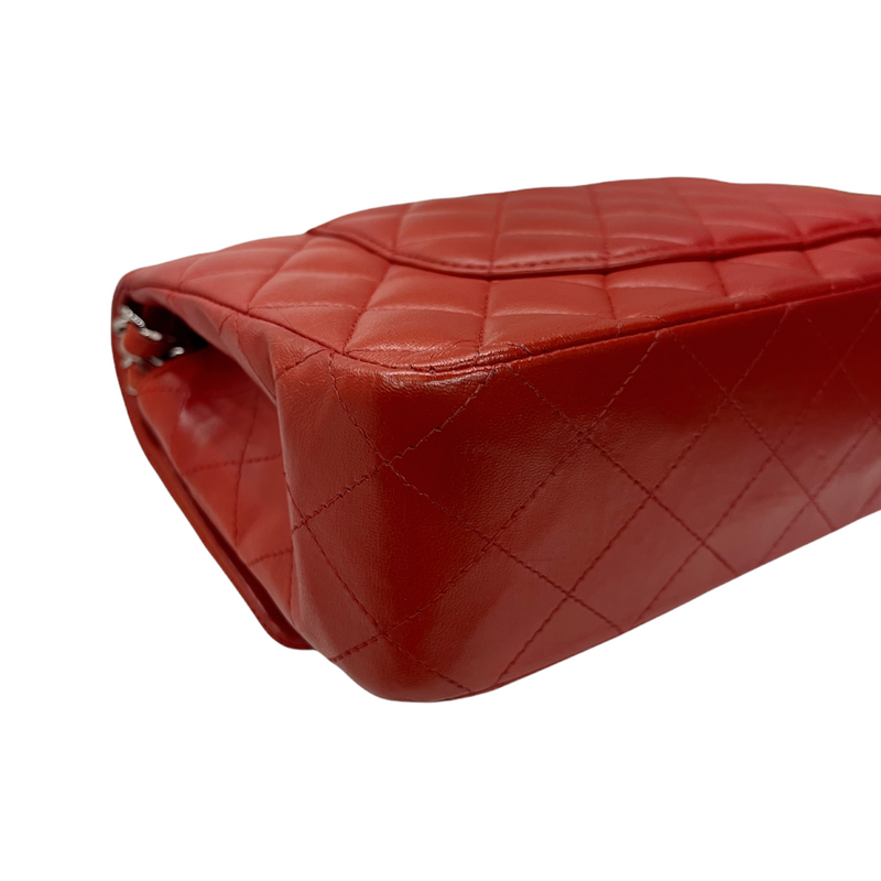 Classic Medium Lambskin Flap Red SHW