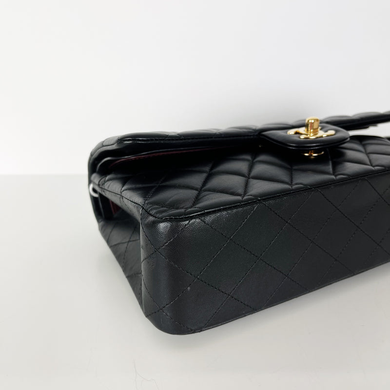 Classic Flap Medium Lambskin Black GHW