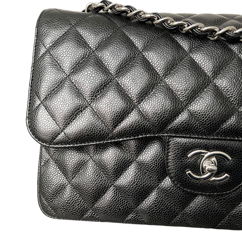 black jumbo chanel bag caviar