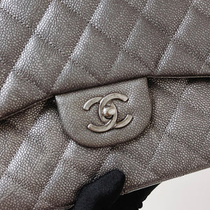 Jumbo Classic Double Flap Caviar Iridescent Dark Grey RHW