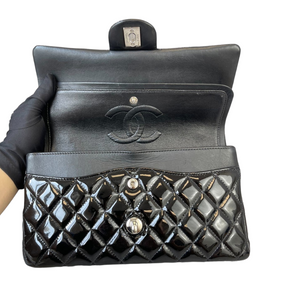 Medium Classic Flap Patent Black SHW